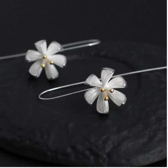 Beautiful 925 S Silver Flower long Earrings - Picture 11 of 16